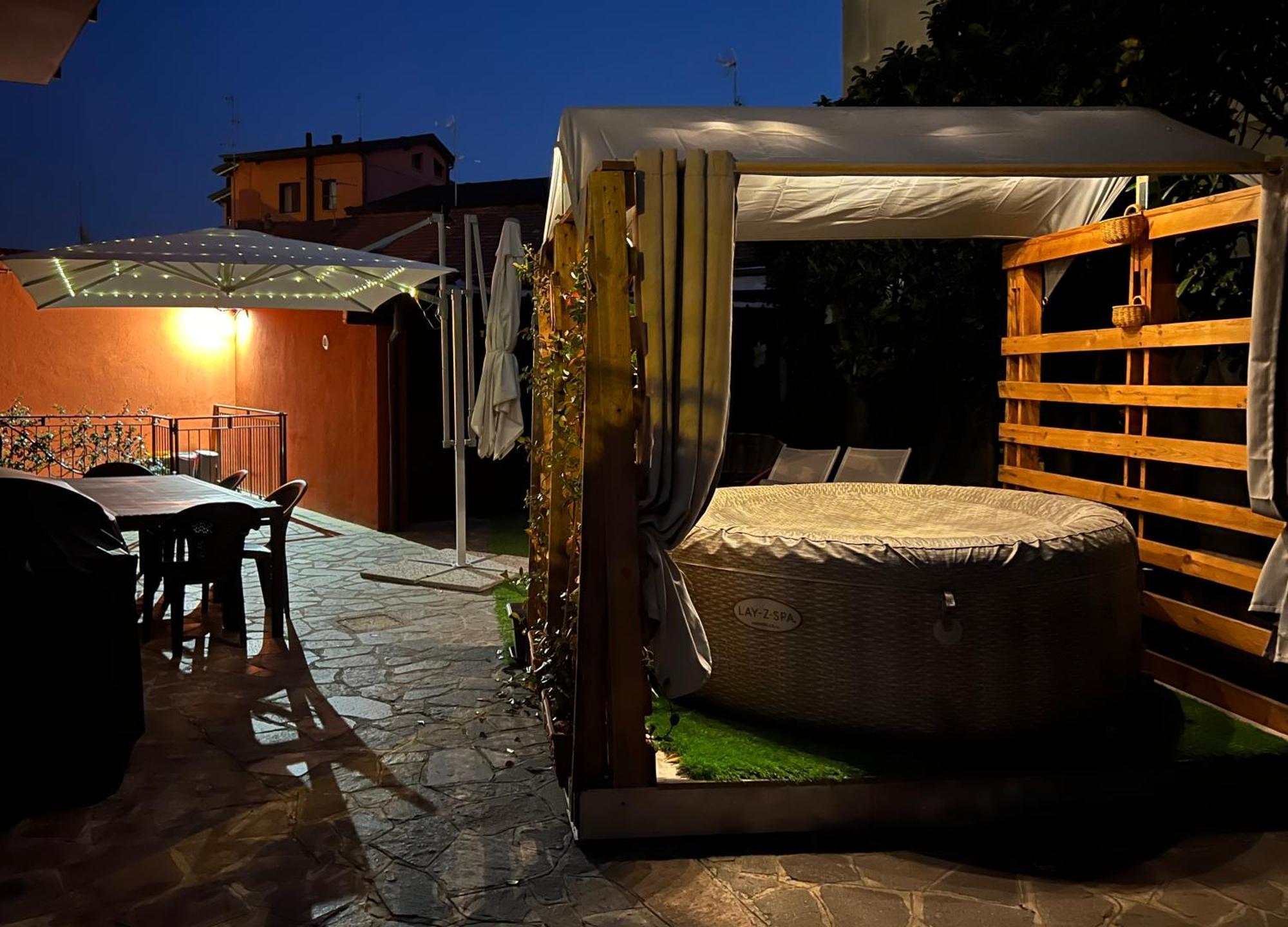 La Perla Apartment มอนซา ภายนอก รูปภาพ