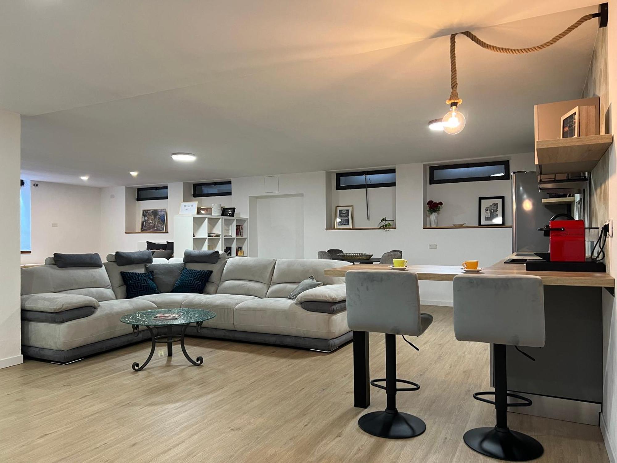 La Perla Apartment มอนซา ภายนอก รูปภาพ